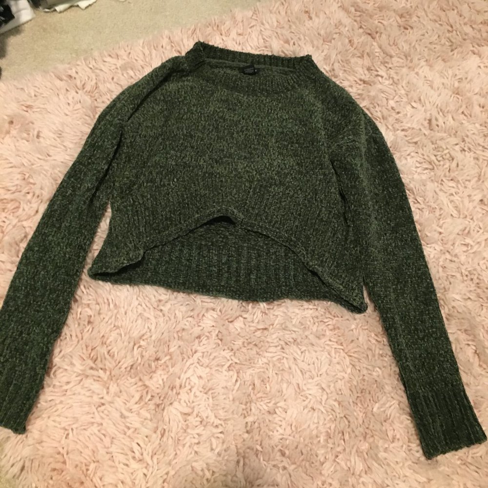 Rue21 cropped green sweater